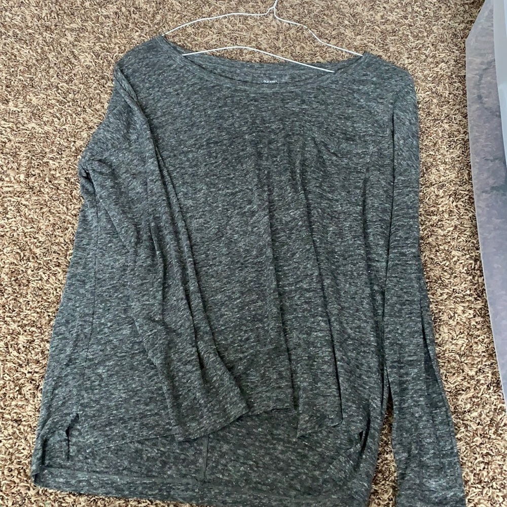Gray Old Navy boyfriend tee